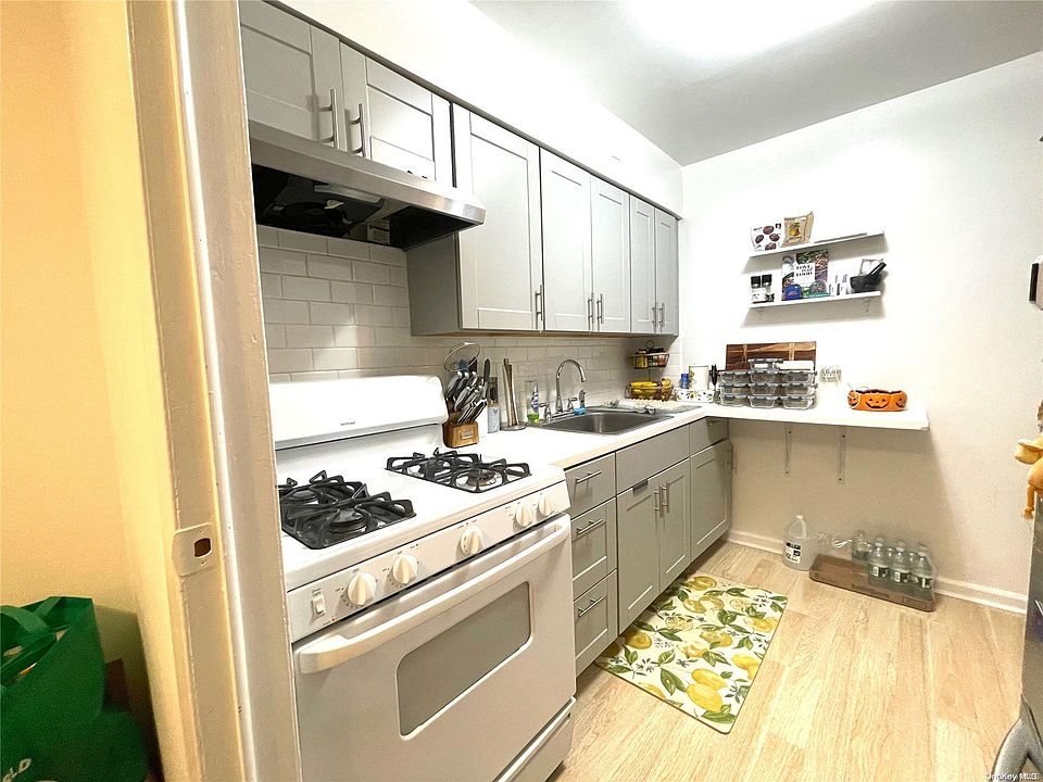 1st image of 23-52 29St
