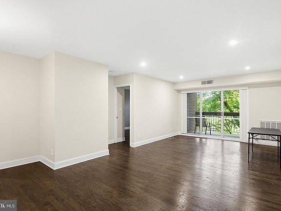 3rd image of 10850 Green Mountain Cir Unit 314