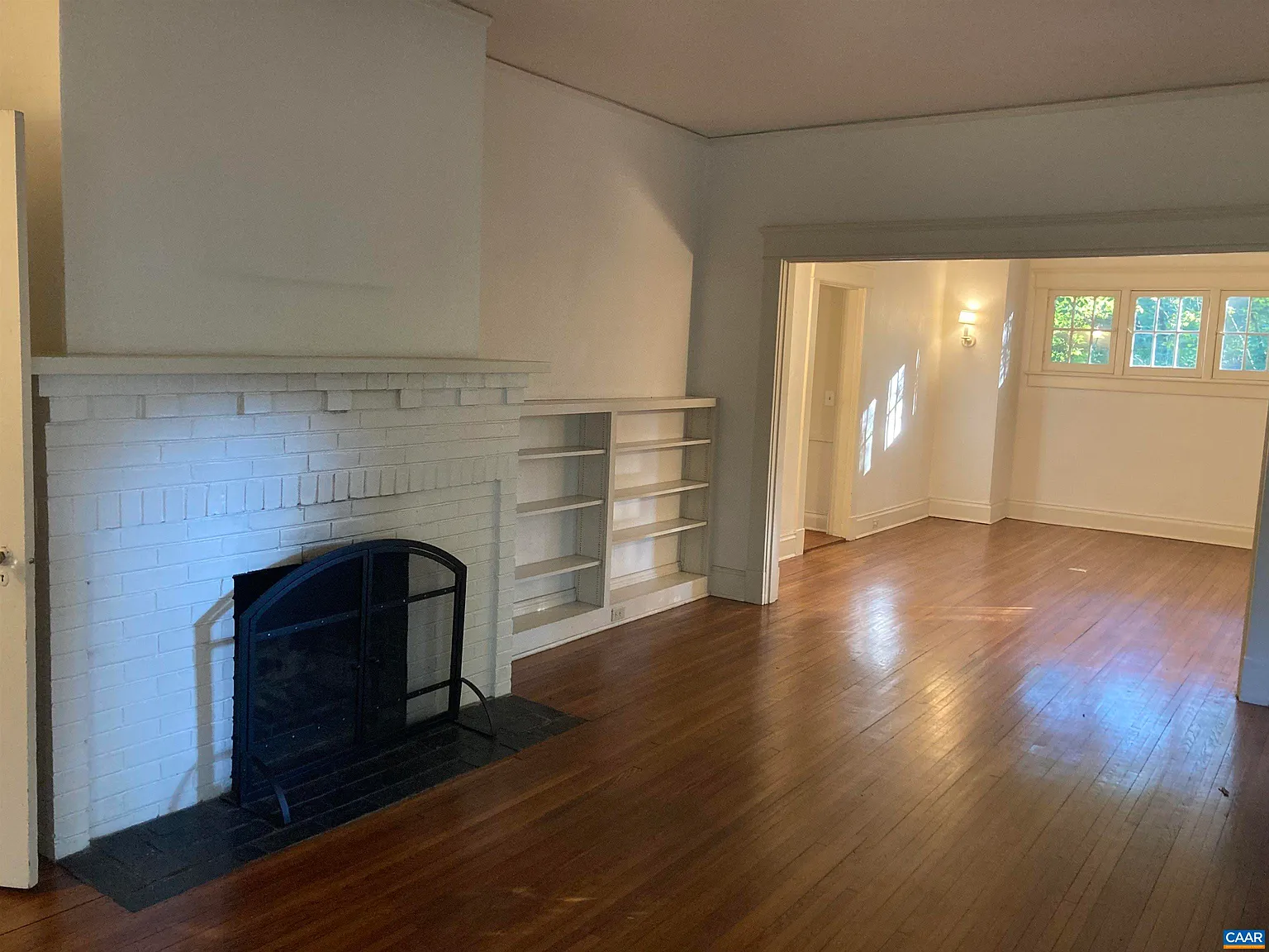 3 bed, 2.0 bath, 2164 sqft, $2,800 — Photo 2