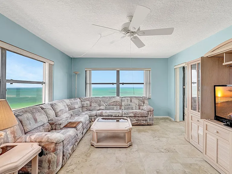 1270 Gulf Blvd #1401 — Photo 4