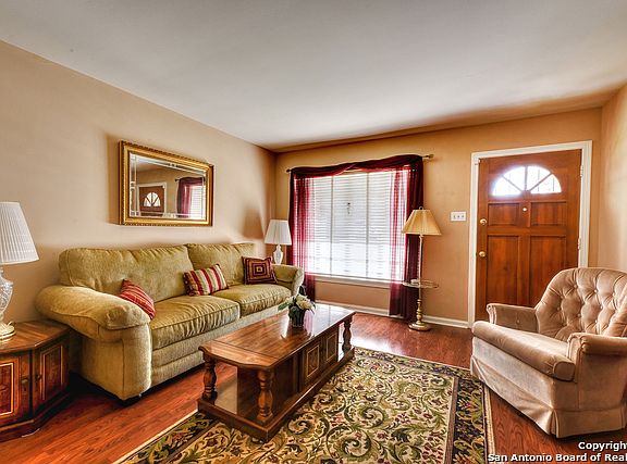 2nd image of 375 Astoria Dr