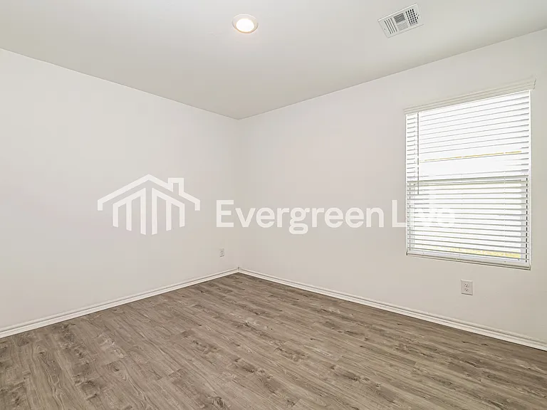 10900 SW 22nd St — Photo 12
