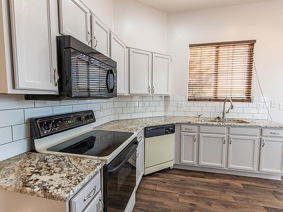 4th image of 4215 E Palo Brea Ln