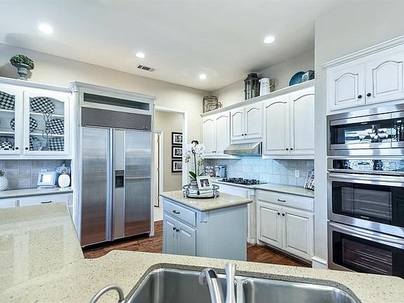 2nd image of 4505 Valley Glen Dr