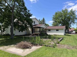 223 W Sycamore St, Abbotsford, WI 54405
