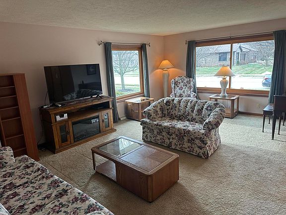 3rd image of 163 Regency Pkwy