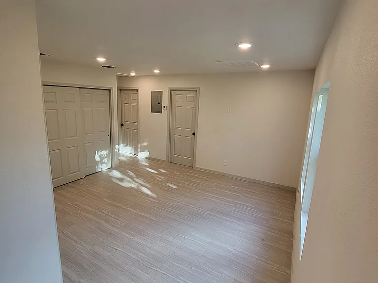 2417 Castroville Rd #1201 — Photo 2