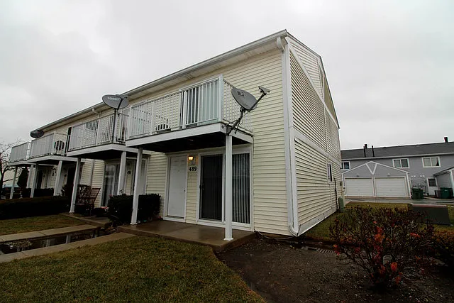 489 Meadow Green Ln photo 1