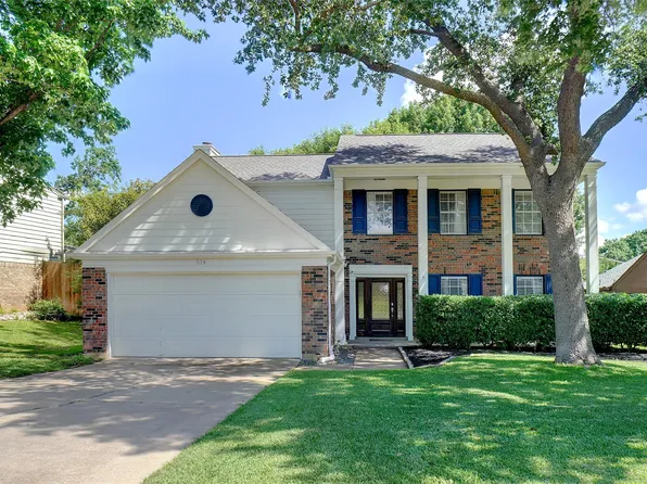 514 Chasewood Dr, Grapevine, TX 76051