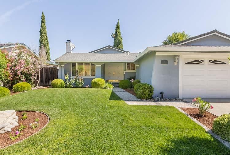 1st image of 747 Colleen Dr