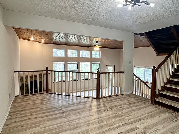 4th image of 1368 Sherman Ave #1358
