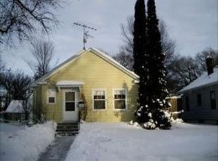 906 3rd St S, Moorhead, MN 56560