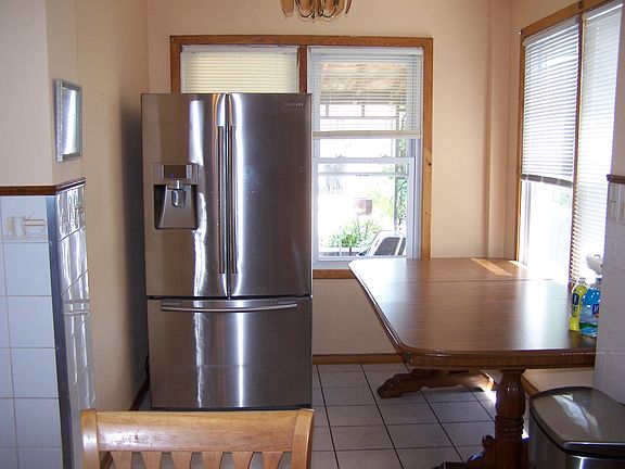 5th image of 2837 S Hamlin Ave
