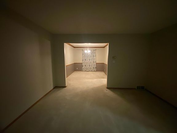 5th image of 17045 Orchard Ave