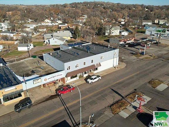 2nd image of 4029 Floyd Blvd