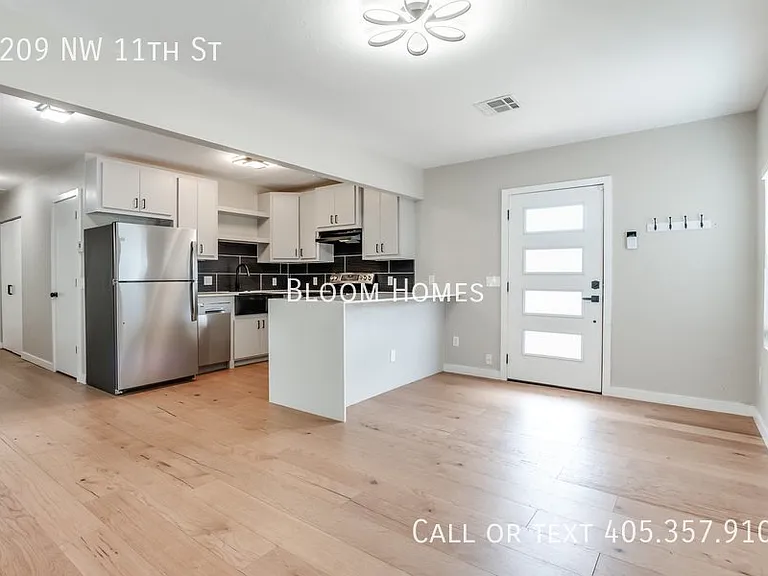 1209 NW 11th St — Photo 10