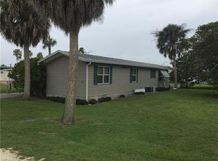1016 Glover Ln, Moore Haven, FL 33471