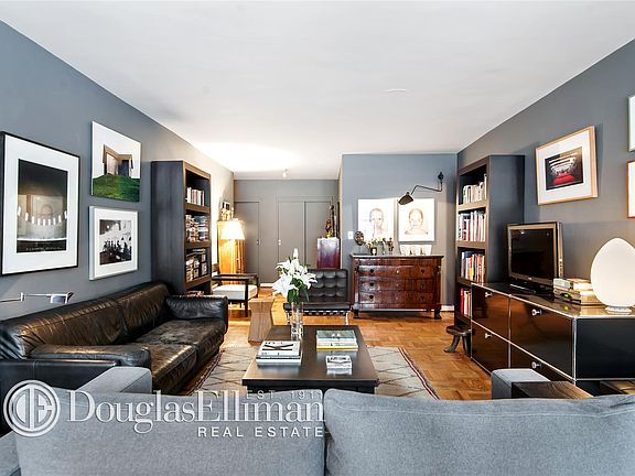 2nd image of 77 W 55th St APT 5E