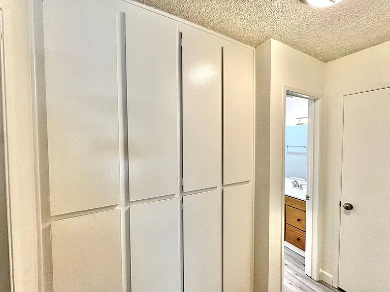4546 Norwood Street — Photo 10