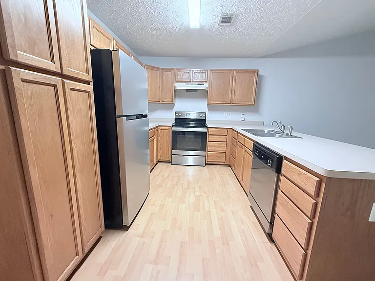 3977 Hidden Hollow Dr — Photo 3