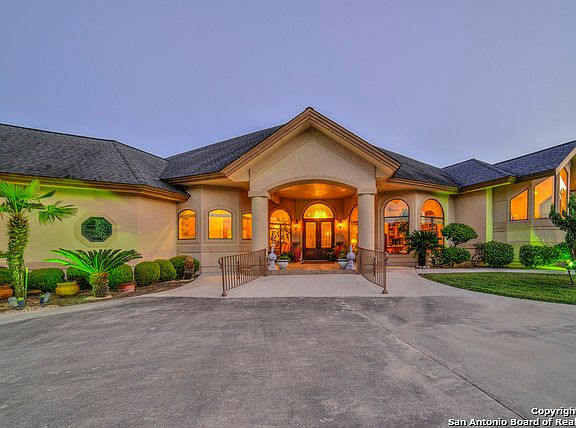 2nd image of 277 Windwood Cir