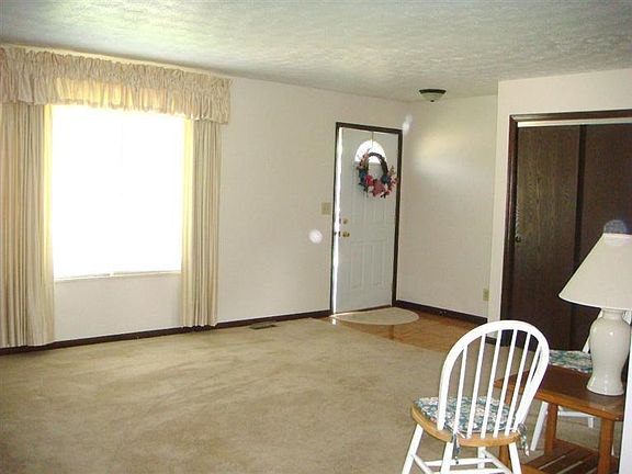 4th image of 5719 Levy Dr