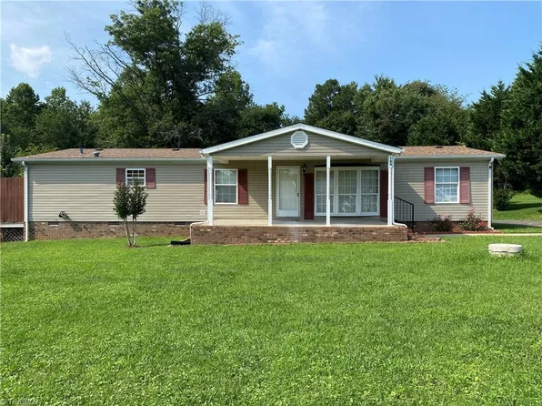 152 Calvary Dr, Mount Airy, NC 27030