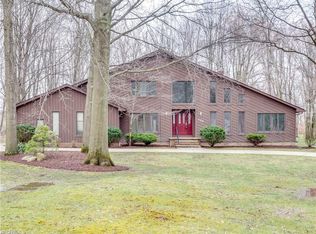 320 Woodbend Rd, Ravenna, OH 44266