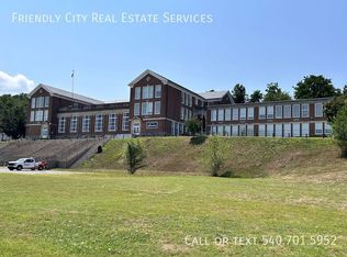 300 Churchville Ave APT 57, Staunton, VA 24401