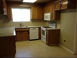 2nd image of 2104 Eastwood Ct