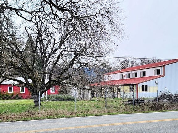 2nd image of 77650 Crawford Road
