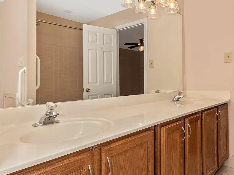 250 Yorkminster Rd #1301A — Photo 15