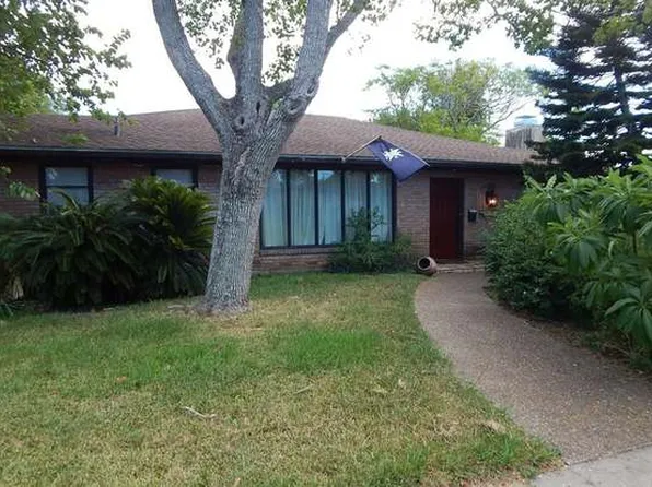611 Wilshire Pl, Corpus Christi, TX 78411