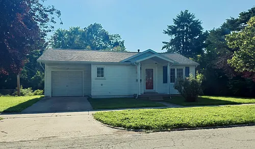 1741 N Woodford St Photo 1