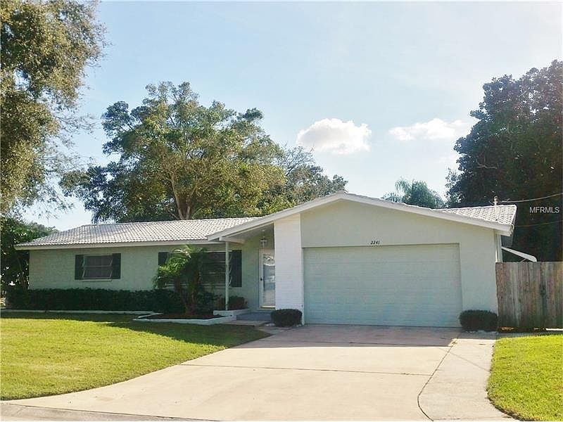 1st image of 2241 Curtis Dr N
