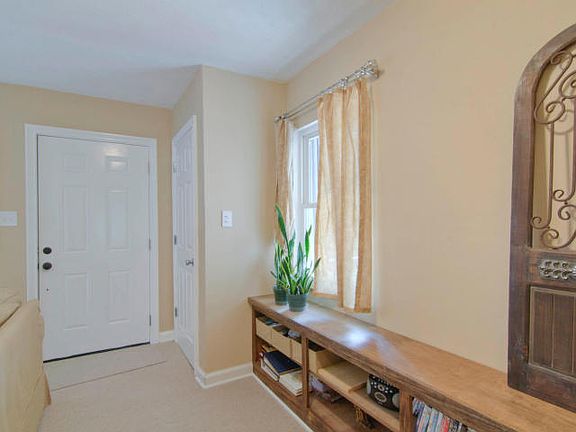 2nd image of 1503 Charles Dr