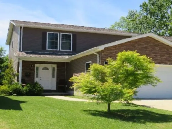 1840 Robindale St, Wickliffe, OH 44092