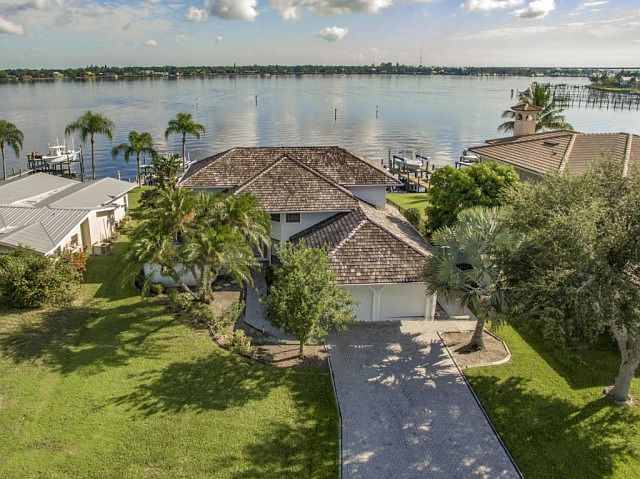 1st image of 36 SW Riverway Blvd
