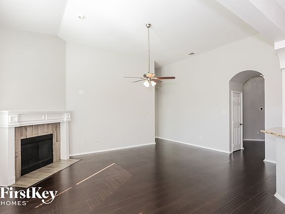3rd image of 3027 Dorothy Ln
