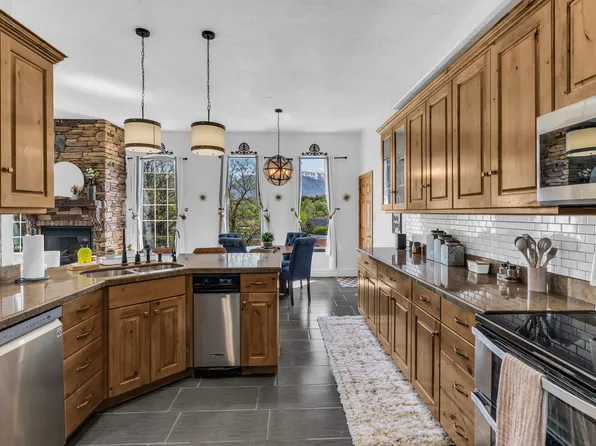 2016 N Nuttall Dr, Lehi, UT 84043