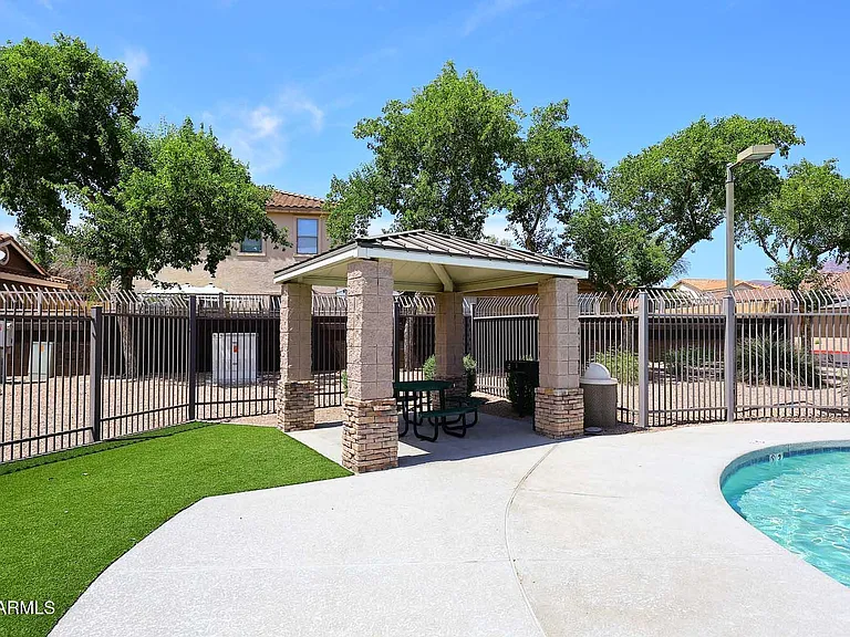 3249 S Chaparral Rd — Photo 32