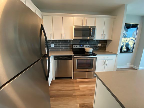2nd image of 1142 S Michigan Ave #810
