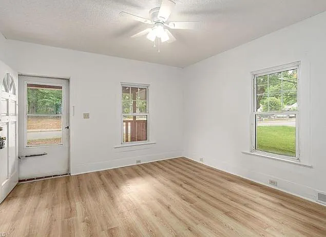 1006 Junia Ave — Photo 8