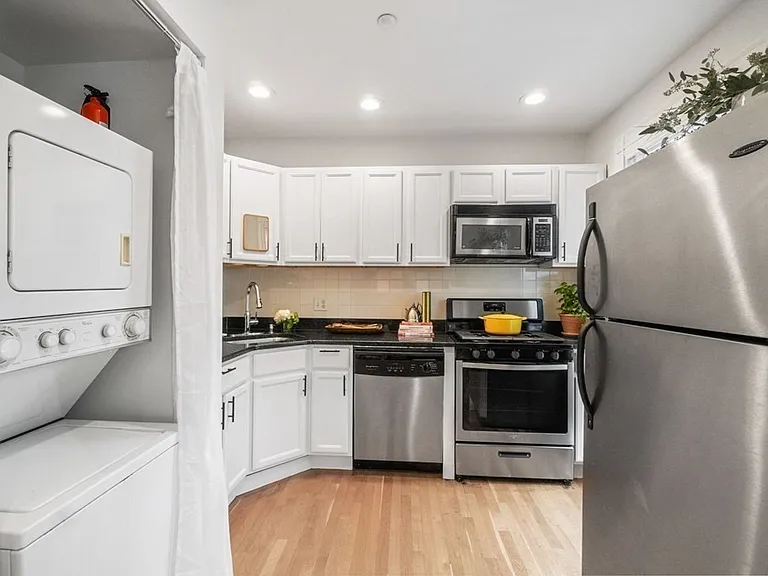 11 Waltham St #C — Photo 14