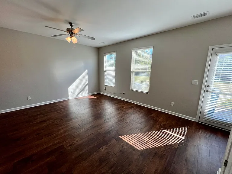 920 Brigade Loop — Photo 7
