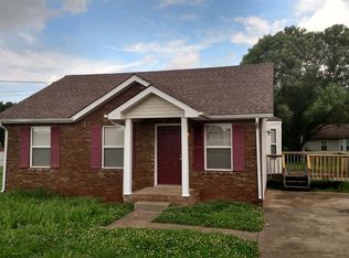 310 Alan Ct, Oak Grove, KY 42262