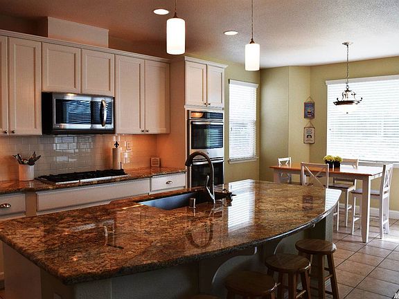 4th image of 704 Marbella Ct