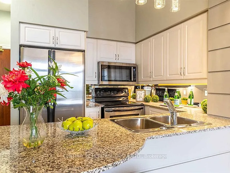 18 Kenaston Gdns #1905 — Photo 7