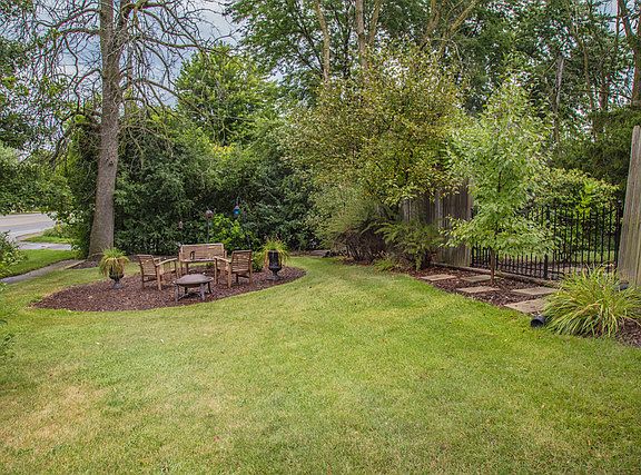 3rd image of 25430 W Knolls Ct