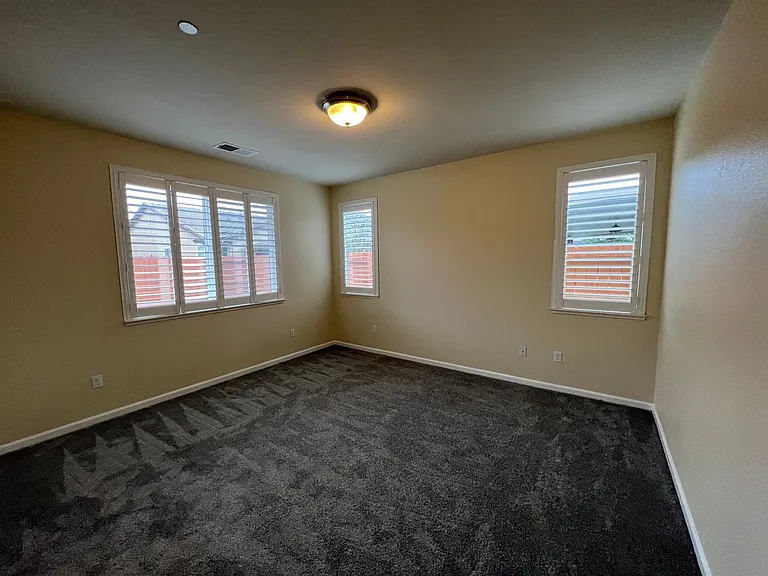 1484 Rock Springs Ave — Photo 17